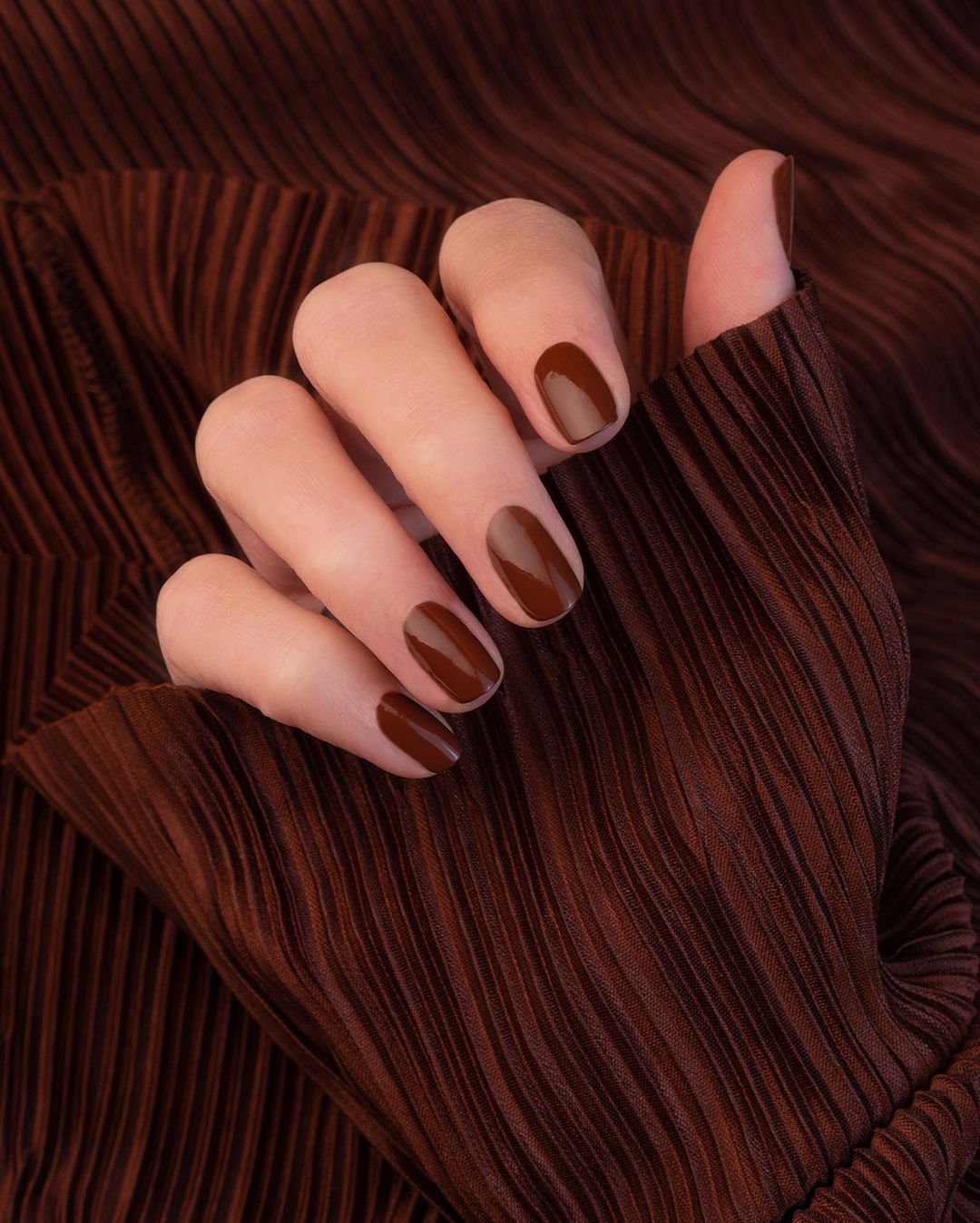 Green neglelak - Chestnut